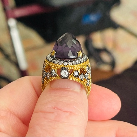 ⚜️Simulated Amethyst & CZ Turkish Handmade Ring Sz 7
STUNNING! - Picture 6 of 10